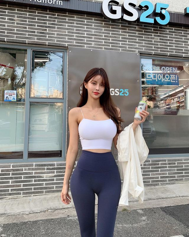 J.Hae cho biết, cực ít người sinh ra đã là mỹ nhân, muốn có một thân hình đẹp nhất định phải luyện tập thật tốt và kiên trì.