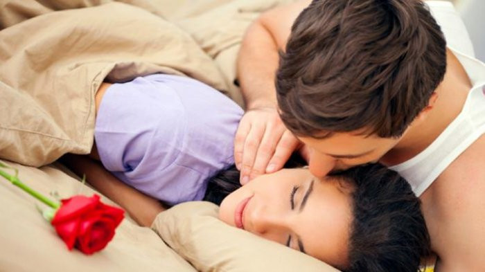 Vậy làm thế nào để xác định và nhận biết được chức năng tình dục của nam giới khỏe hay yếu? Trên thực tế, sự thay đổi khả năng sinh lý của mỗi người đều được thể hiện rõ trên các bộ phận cơ thể. Chỉ cần quan sát 7 điểm sau, bạn sẽ đánh giá được khả năng sinh lý của nam giới mạnh hay yếu.