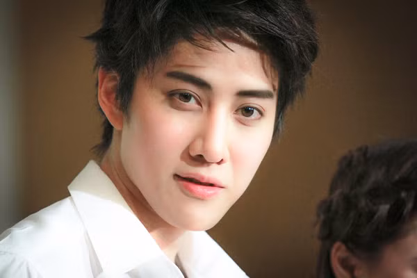 Mắt: Trong y học cổ truyền, khả năng sinh lý của nam giới bắt nguồn từ gan và thận đồng thời không thể tách rời khỏi các kinh lạc. Nhìn vào mắt của một người, xem thần thái hay không là sẽ đánh giá được thận khí của họ có đầy đủ hay không.