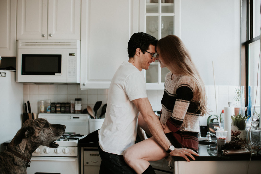 Đối với những người phụ nữ thì "ngoại hình, mùi thơm, an toàn" mới là điều mọi người quan tâm nhất. Các chuyên gia cũng cho rằng, ngoại hình “ưa nhìn”, mùi hương thơm tho có thể giúp cải thiện sự nhiệt tình trong lúc âu yếm.