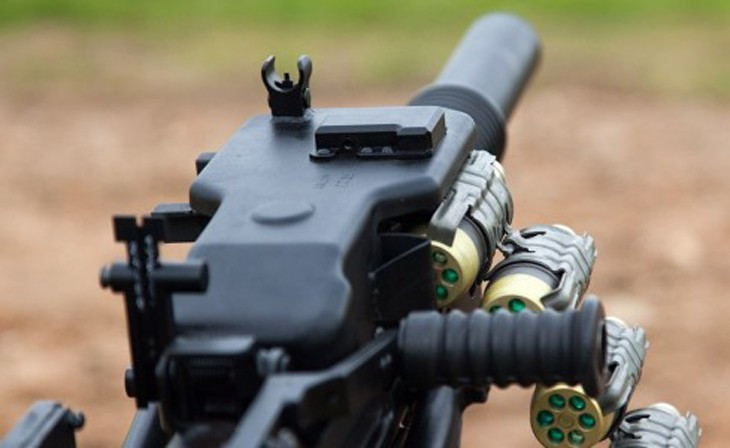 Tầm tác chiến của AGS-40 6G27 Balkan lên tới 2.500m, đây là loại súng phóng lựu phóng loạt độc nhất trên thế giới có thể đạt tới tầm bắn này, xa hơn hẳn các loại súng cùng loại của phương Tây từ 500 đến 600m. Ảnh: thefirearmblog.