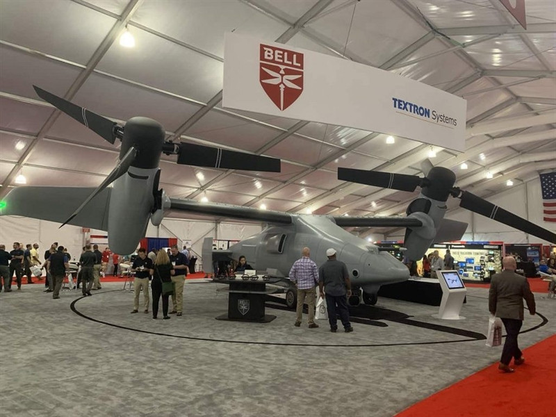 Dù V-247 Vigilant chỉ có tổng trọng lượng khô khoảng 7,2 tấn nhưng nó có thể mang theo số lượng vũ khí, cảm biến và nhiên liệu lên đến gần bằng trọng lượng của nó. Ngoài việc gây ấn tượng bởi sự đa nhiệm của V-247 Vigilant, UAV này còn gây ấn tượng mạnh hơn bởi tốc độ nó có thể đạt được. Máy bay có thể đạt tốc độ tối đa lên đến gần 600 km/h, tốc độ bay tuần tra khoảng 463 km/h, và khi cần duy trì thời gian hoạt động lâu dài, nó sẽ bay với tốc độ hơn 300 km/h.