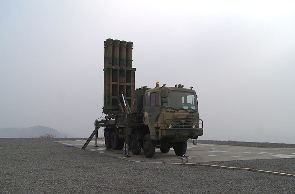 Trong trường hợp Saudi Arabia muốn có một hệ thống phòng không tầm trung đa năng hơn Patriot PAC 3 chỉ tập trung vào đánh chặn tên lửa đạn đạo thì Hàn Quốc cũng có sẵn sản phẩm cho Riyadh lựa chọn.