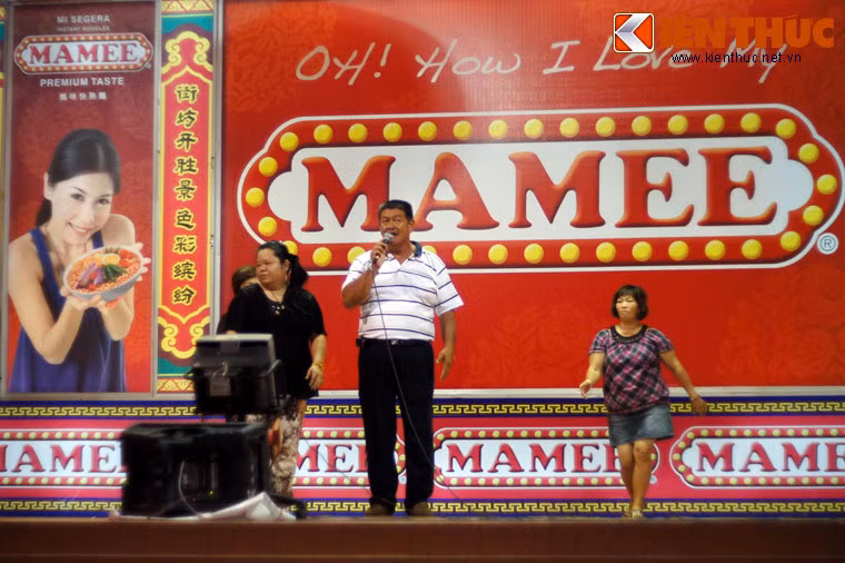 Phố đi bộ Johnker cũng là nơi diễn ra nhiều hoạt động văn hóa đặc sắc, như sân khấu biểu diễn văn nghệ quần chúng...