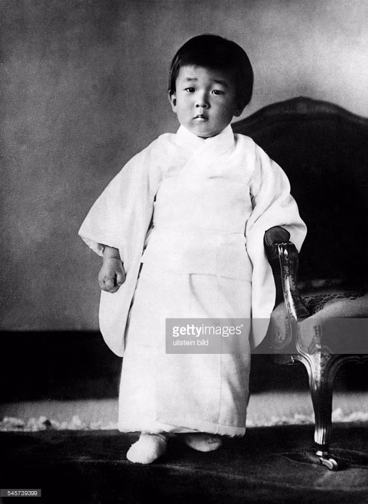 Bức ảnh thời thơ ấu của Nhật hoàng Akihito được chụp khi ông 3 tuổi, năm 1935. Ảnh: Gettyimages.com