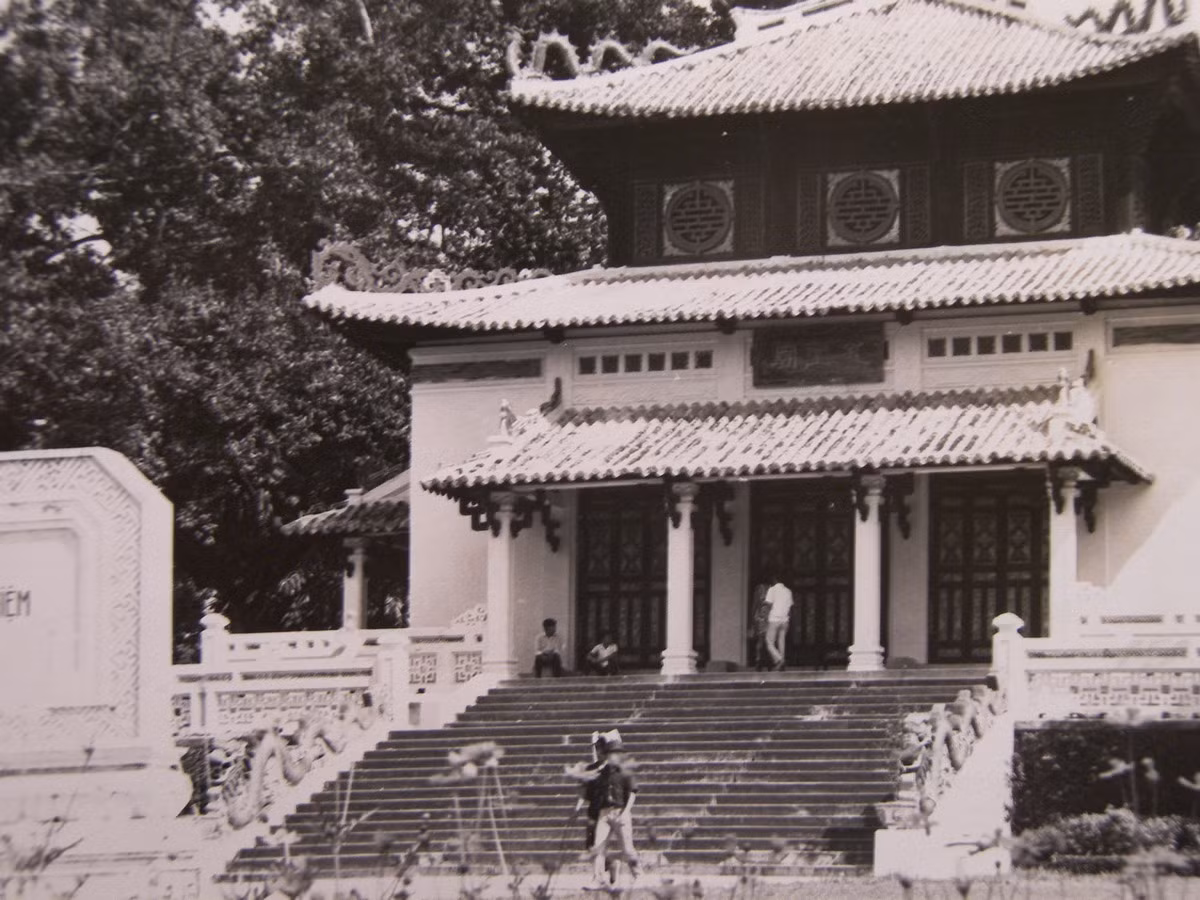 Đền Kỷ Niệm ở Thảo Cầm Viên Sài Gòn năm 1971. Ảnh: Dieter Wahl Flickr