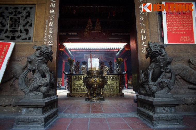 Hội quán là nơi thờ Thiên Hậu Thánh Mẫu và các vị thần khác như Chúa Sanh nương nương, Phước Đức chính thần, Quan Công. Theo các nhà nghiên cứu, công trình được những người Hoa gốc phủ Chương Châu, tỉnh Phúc Kiến xây dựng từ đầu thế kỷ 18 trở về trước làm nơi hội họp, sinh hoạt tín ngưỡng.