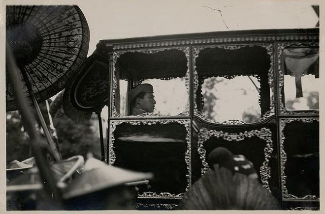 Hình chụp năm 1933: “Tôi chỉ là một diễn viên sân khấu, thi thoảng xuất hiện cho xôm trò chứ đâu phải là người đạo diễn?”