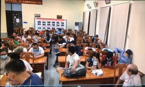 Các đối tượng liên quan bị tạm giữ.