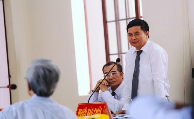 Luật sư Trương Văn Tám, bào chữa cho bị cáo Thủy. Ảnh: Tứ Quý.