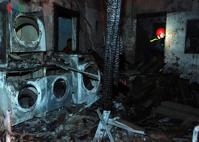 Không mất quá nhiều thời gian đám cháy cửa tiệm giặt là đã được khống chế. Tuy nhiên, đồ vật trong cửa hàng hư hỏng hoàn toàn.