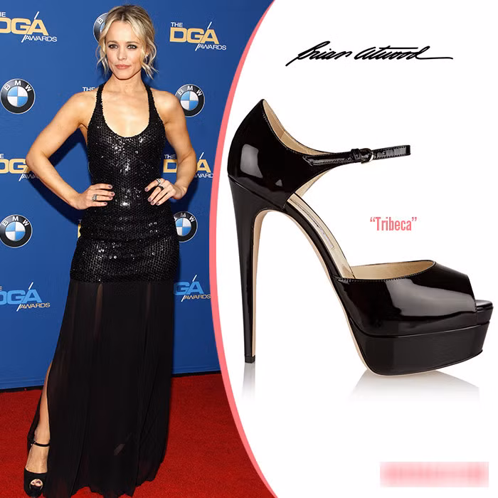 Rachel McAdams tự tin trước ống kính khi kết hợp bộ đầm sequin quyến rũ hiệu Michael Kors với đôi giày cao 16 cm. Chiều cao thực tế của nữ diễn viên Canada là 1,63 m.