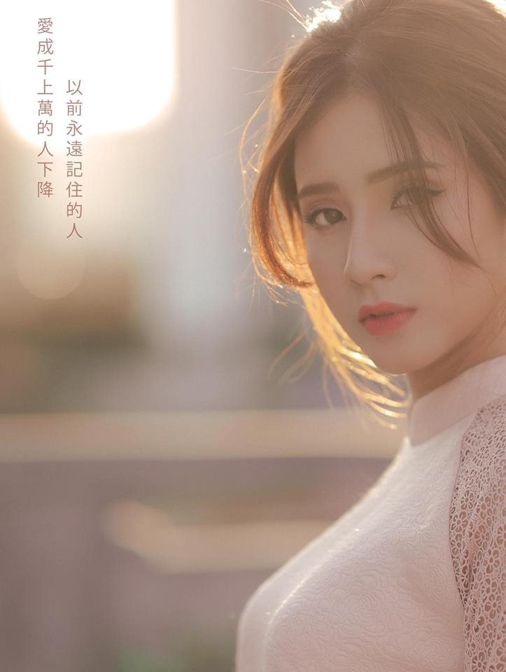 Cô bạn sở hữu gương mặt xinh đẹp và vóc dáng cực chuẩn.