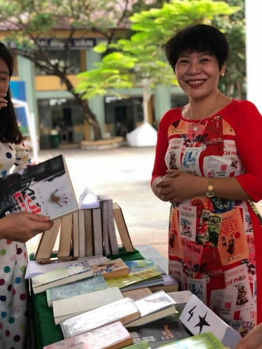 Thêm một giáo viên dạy Văn nữa.