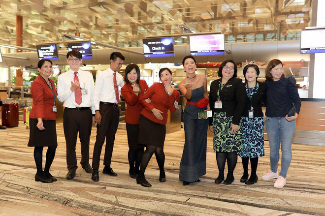 Ngoài ra, nó cũng là chiếc túi hiệu thứ 2 của H'Hen Niê mua sau khi đăng quang.