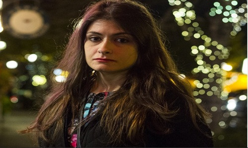 Sarah Katz với hình ảnh tiều tụy khi còn làm nhân viên kiểm duyệt nội dung của Facebook