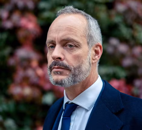 Điệp viên tư nhân Robert Moore.