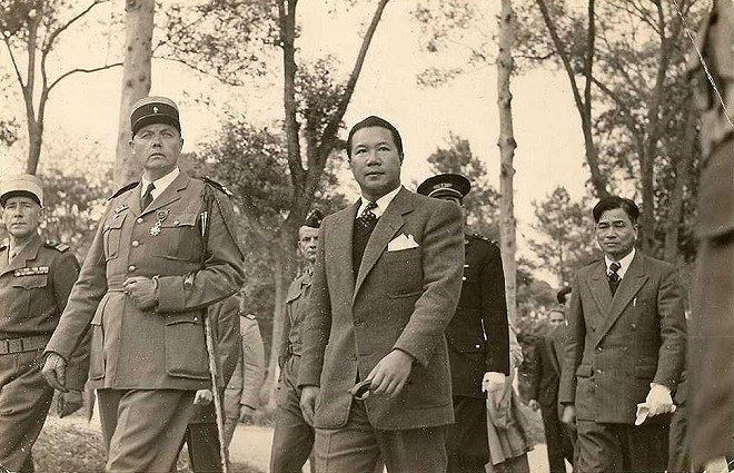 “Chính ngay tại nước mình mà tôi được tiếp đón như khách, chứ không phải chủ nhân thì vai trò của tôi quá bé nhỏ, làm sao mà dân chúng đợi chờ ở tôi được”