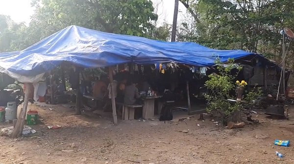 Lán trại của Phượng "râu" gần khu vực Đồn BP 747.