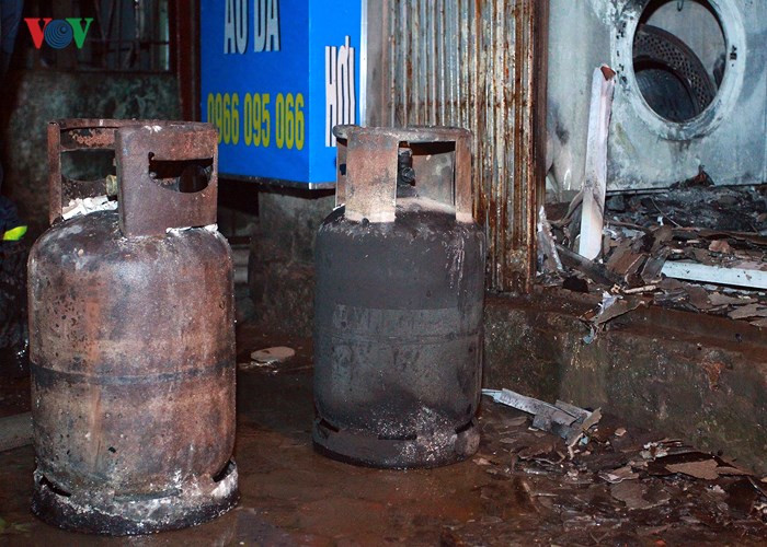 Đám cháy không có thiệt hại về người, lực lượng chức năng đang điều tra nguyên nhân xảy ra cháy.