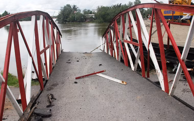 Tuy nhiên sự cố gãy sập cầu Cái Tâm đã gây khó khăn việc đi lại của nhân dân và chính quyền địa phương đã có báo cáo với các Sở, ban, ngành TP HCM có liên quan để sớm giải quyết khắc phục, xây dựng lại cầu.