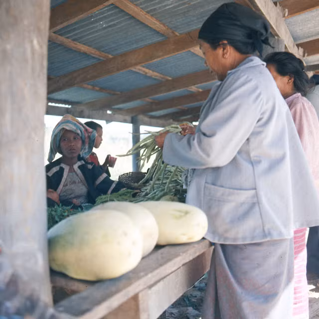 Anh mau cuoc song thuong nhat o Thai Lan nam 1978-Hinh-12