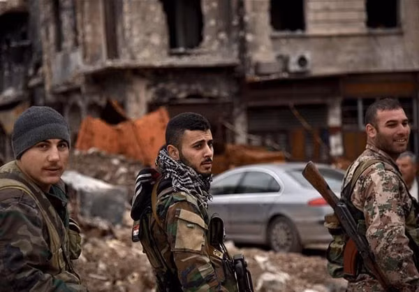 Trước đó, ngày 7/12, quân đội Syria thông báo đã giành lại quyền kiểm soát toàn bộ Thành cổ Aleppo, trung tâm lịch sử của thành phố Aleppo.