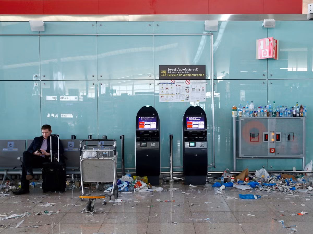 Những người lao công của sân bay nói rằng họ sẽ tiếp tục đình công trong tháng 12/2016 nếu vấn đề không được giải quyết thỏa đáng. (Nguồn ảnh: Business Insider).