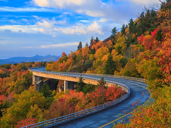 Lonely Planet bình chọn thành phố Asheville ở bang Bắc Carolina là điểm đến hàng đầu nước Mỹ trong năm 2017.