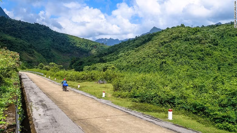 Một đoạn đường Hồ Chí Minh mà Jarryd Salem đã đi qua trong chuyến hành trình khám phá đất nước Việt Nam.