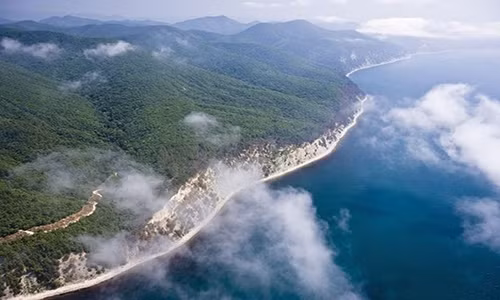 Đường bờ biển trải dài ở vùng Krasnoda.