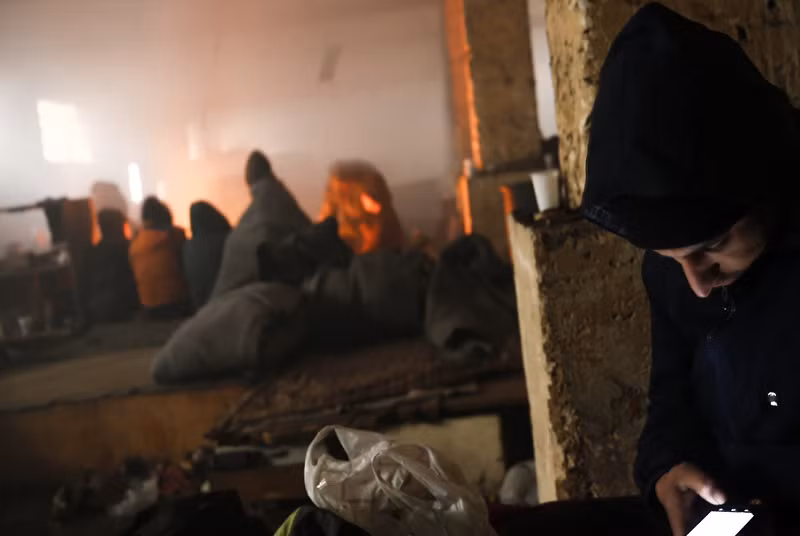 Liên Hợp Quốc ước tính, khoảng 7.000 người tị nạn đang mắc kẹt trong các khu trại tạm bợ ở Serbia và không thể rời khỏi nước này.