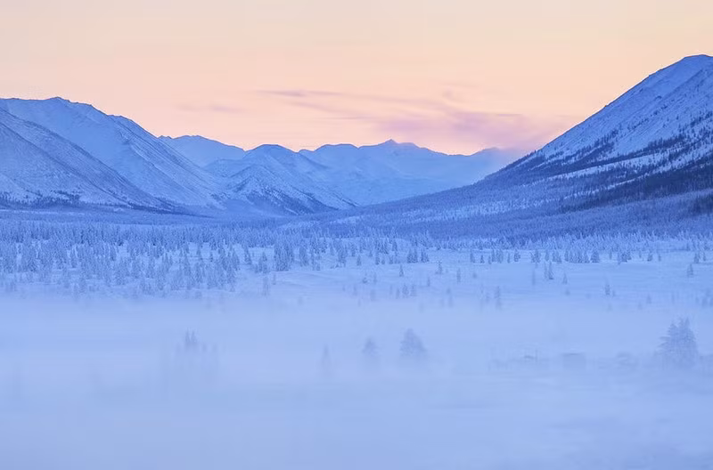 Ngôi làng Oymyakon lạnh giá của nước Nga. Nhiệt độ thấp nhất ở khu vực này có thể xuống dưới -60 độ C.