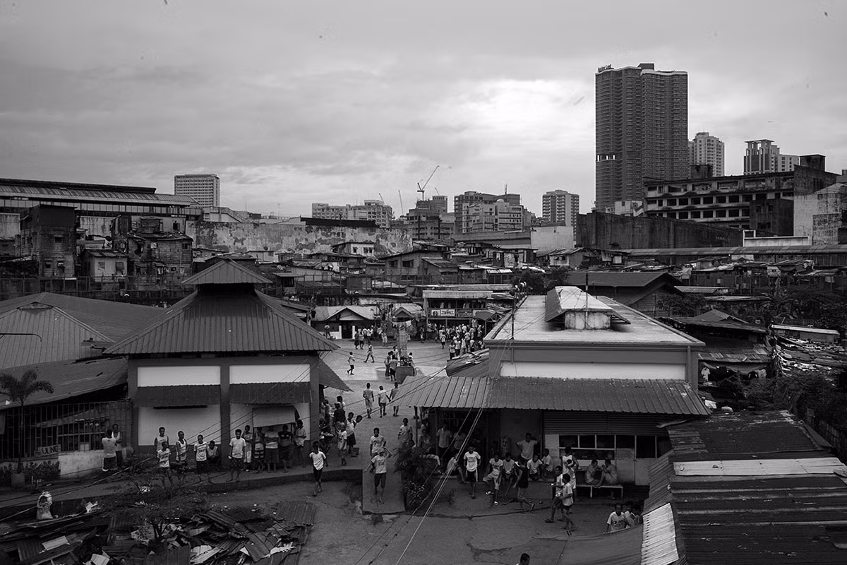 Quang cảnh nhà tù thành phố Manila - nơi giam giữ 4.190 tù nhân, trong đó có 2.021 nghi phạm ma túy.