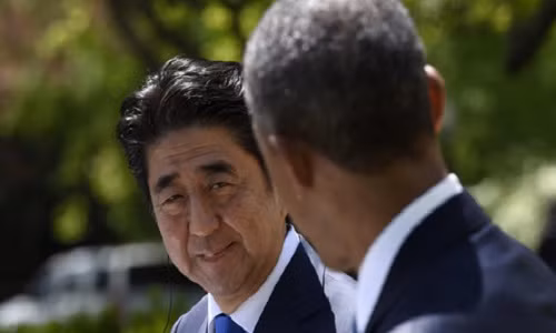 Lanh dao My-Nhat se vieng liet si tran Tran Chau Cang