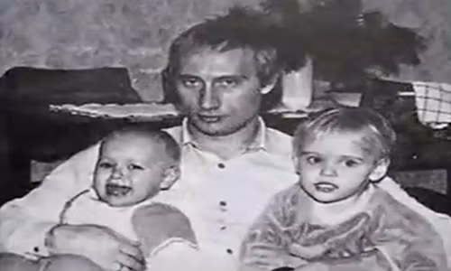 Ông chủ Điện Kremlin luôn giữ kín thông tin về hai cô con gái của mình là Katerina và Maria trước truyền thông. Ảnh: ATI.