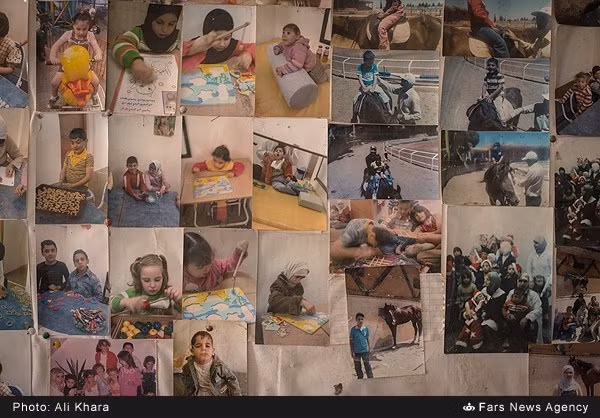 Các cư dân Nubl và Al-Zahra đã đổ ra đường phố ăn mừng chiến thắng...