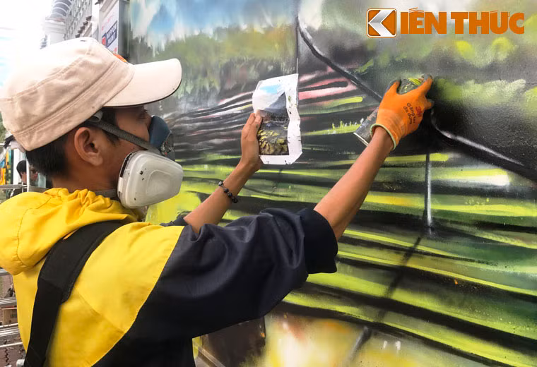 Được biết đây là dự án làm đẹp trường học ở TP HCM do 1 công ty sơn tài trợ.