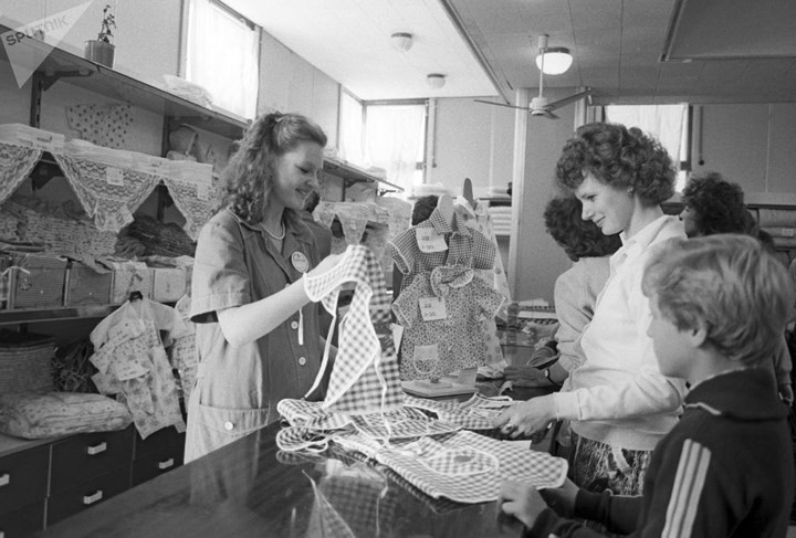 Không chỉ có đủ các loại đồ chơi, Thế giới Trẻ em còn bán rất nhiều mẫu mã quần áo cho những thiên thần nhỏ.