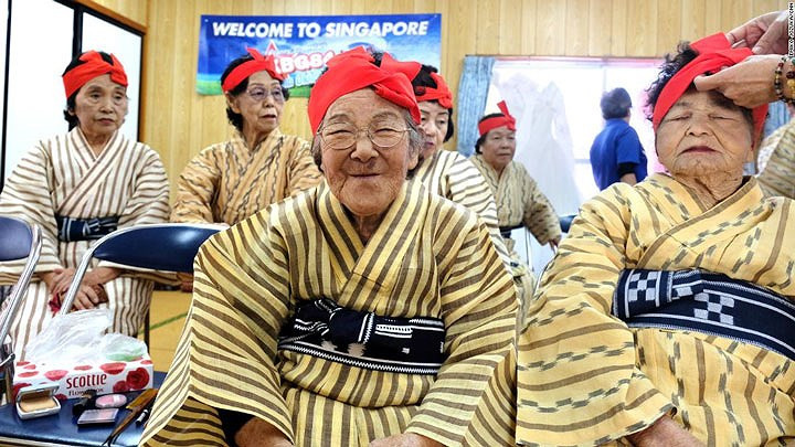 Mức độ sôi nổi ở KBG48 không phổ biến ở Nhật Bản, nơi đây được coi là "quốc gia siêu tuổi" khi hầu hết những người dân đều sống ít nhất đến 65 tuổi.