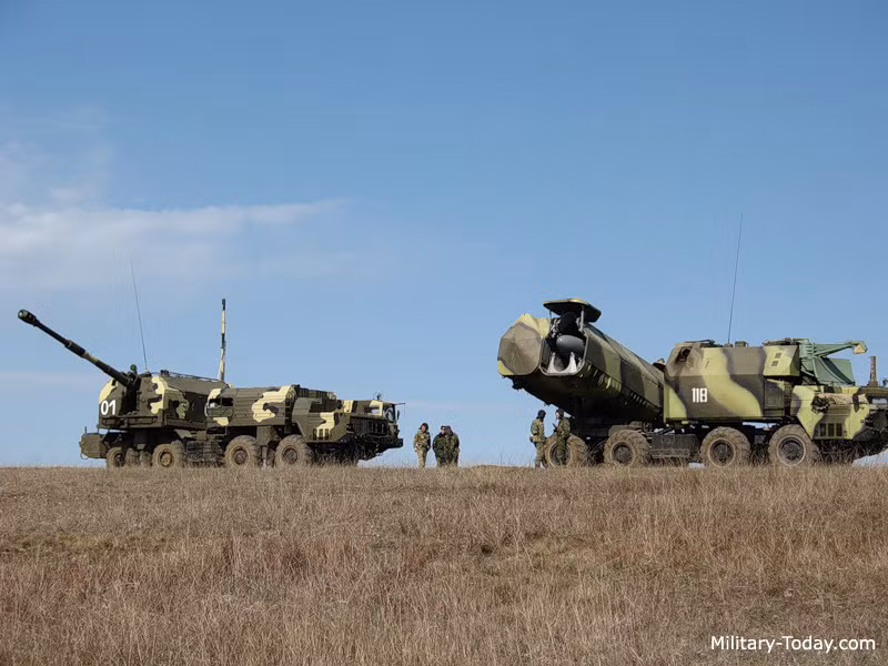 Hệ thống pháo phòng thủ bờ biển Bereg 130mm được thiết kế để tiêu diệt các tàu mặt nước đối phương trong các cuộc đổ bộ đường biển. Nó có khả năng tiêu diệt các mục tiêu di chuyển nhanh cỡ nhỏ như tàu đổ bộ nhỏ, tàu tấn công nhanh và tàu đệm khí ở khoảng cách tối đa tới 20km. Nó là sự bổ sung chống mục tiêu dưới tầm bắn tối thiểu của tổ hợp phòng thủ bờ biển bằng tên lửa.