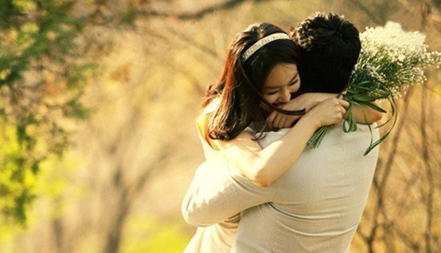 Cai bo me lay anh phu ho, dem tan hon toi hoang hon nhin thay mot biet thu long lay