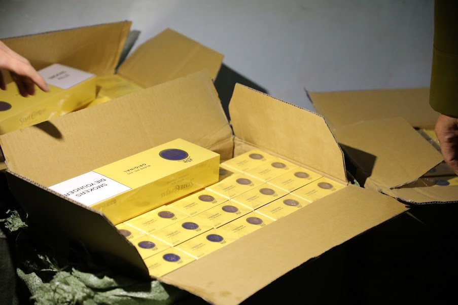 Toàn bộ tang vật đã được lực lượng chức năng lập biên bản, thu giữ đưa về Đội để tiếp tục xác minh, làm rõ.