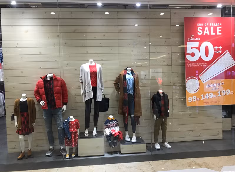 Sale off 50%++ rồi khuyến mãi tặng thêm hay đồng giá sản phẩm từ 99 đến 149 và 199", cũng không ăn thua.