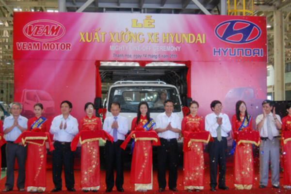 Lam sai, coi thuong canh bao, sep lon nha may oto Thanh Hoa 'xo kham-Hinh-2