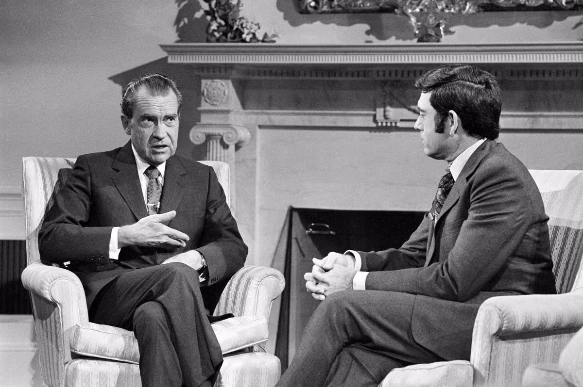 Tổng thống Richard Nixon là vị tổng thống đầu tiên đề cập đến các phóng viên là "giới truyền thông". Năm 1969, Nixon đã chỉ thị cho Phó Tổng thống Spiro Agnew đưa ra những tuyên bố tấn công báo chí theo cách tương tự với các đảng phái chính trị phản đối. Ảnh: AP.