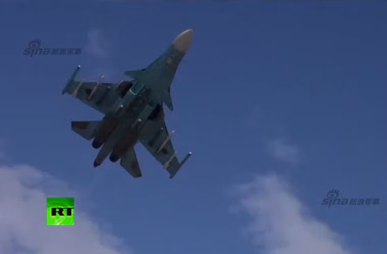 Tiếp đó, máy bay Thổ Nhĩ Kỳ sử dụng kênh khóa mục tiêu quang-hồng ngoại (yếu tố không hệ thống cảnh báo sớm nào trên máy bay chiến đấu có thể nhận diện được) và phóng tên lửa bắn rơi máy bay Su-24.