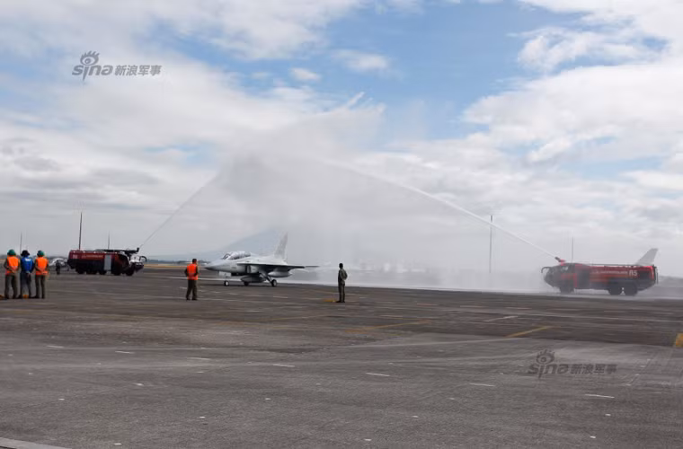 FA-50 có khả năng đạt tốc độ siêu âm 1.640km/h, bán kính tác chiến khoảng 900km, trần bay gần 15km.