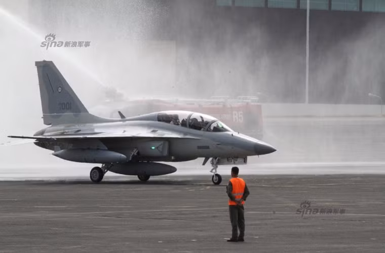 Mọi thông số về F/A-50PH vẫn được giữ kín tới thời điểm hiện tại, tuy nhiên nguyên mẫu FA-50 thì đã được công bố. Nó được trang bị loại radar xung doppler EL/M-2032, sử dụng động cơ Euroject EJ200 hoặc General Electric F414. Có thể lựa chọn radar AN/APG-67(V)4 hoặc radar mạng pha SELEX Vixen 500E nếu khách hàng yêu cầu.