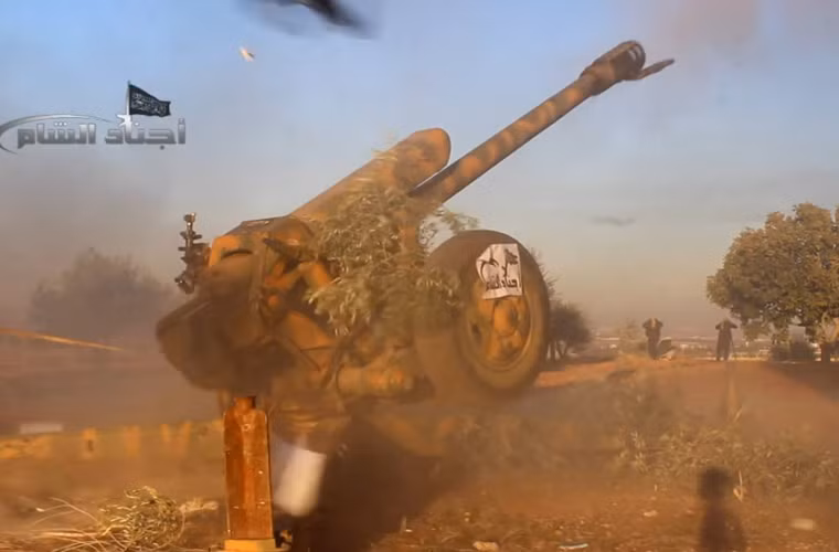 Lựu pháo D30 122mm (hay còn gọi là 2A18) do Liên Xô sản xuất từ những năm 1960, Quân đội Syria hiện sở hữu số lượng rất lớn.